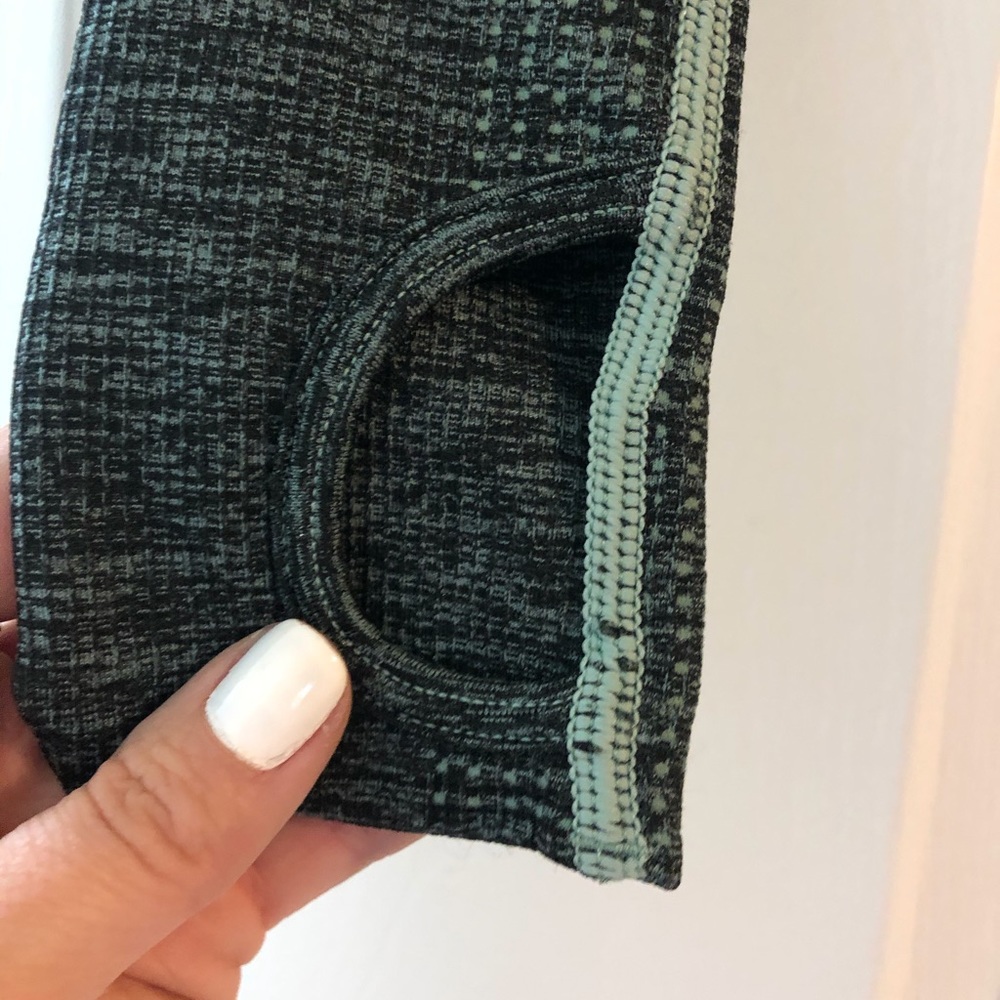 Cropped workout top - Picture 4 of 4